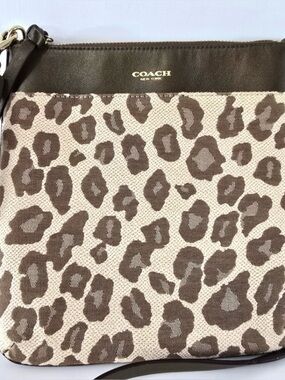 Coach Leopard Swing Pack Leather Jacquard Cheetah Crossbody Swingpack Bag Slim